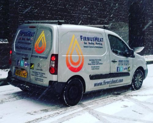 FirmusHeat van in Snow